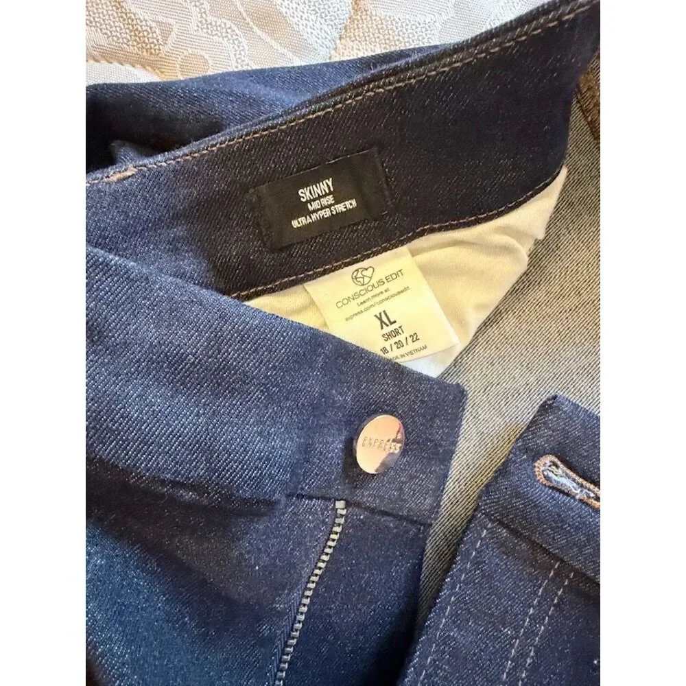 Express Flexx Skinny Mid Rise Jeans XL Short – Dark Wash NWT Women’s